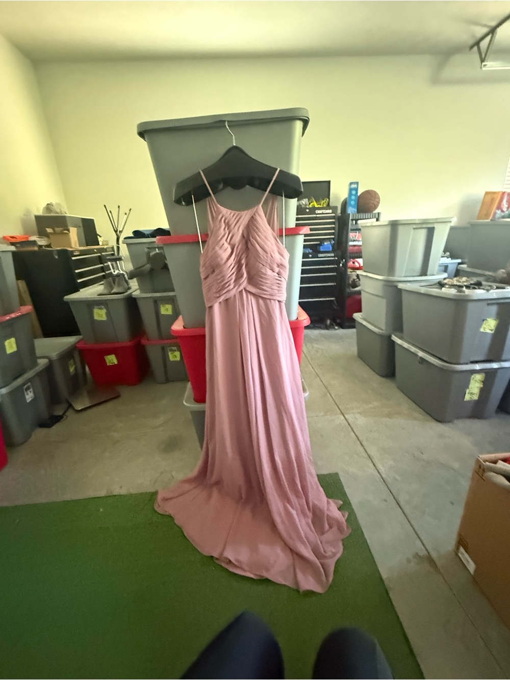 Elegant Pink Spaghetti-Strap Evening Dress